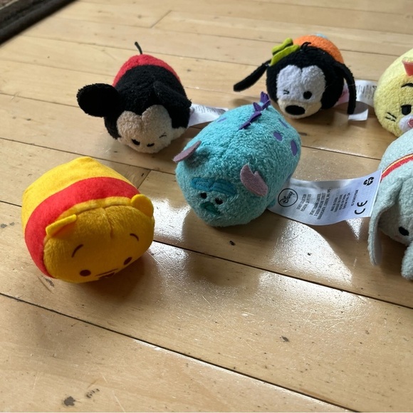 (Lot of 12)  Disney TSUM TSUM Small Plush Assorted Dumbo Pooh Mickey - Picture 2 of 6